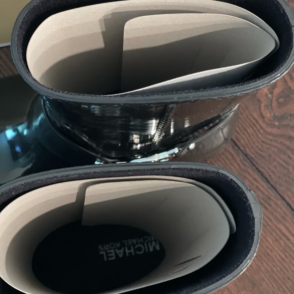 MK Michael Kors Rain Boots - Picture 5 of 6